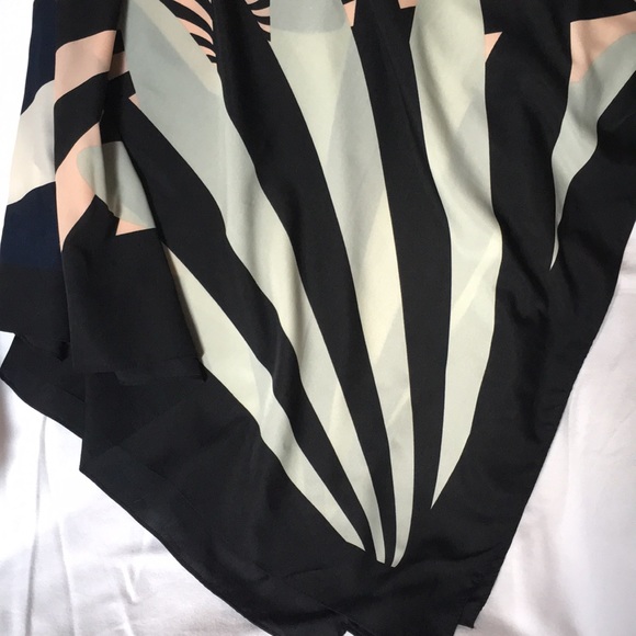 Square scarf /shawl - Picture 6 of 6